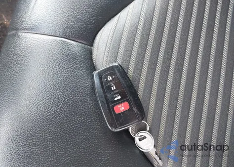 2018 Toyota Camry L/Le/Xle/Se/Xse из США, поврежденный, VIN 4T1B11HK9JUO3835